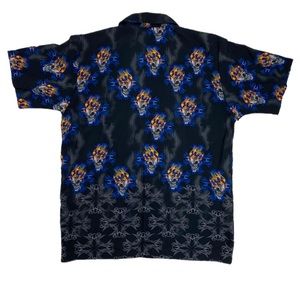 ODO Flaming Skulls, skull heads collared shirt size L